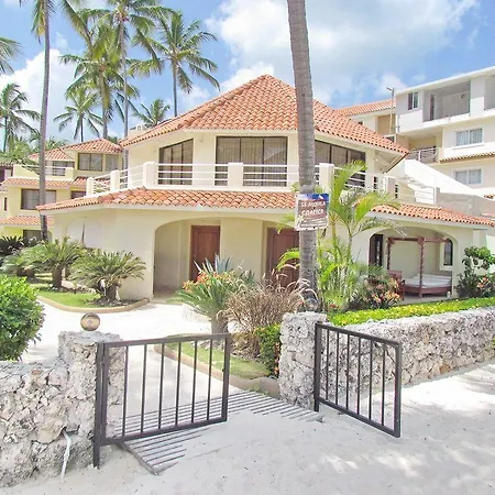 Los Corales Villas & Aparts Ocean View